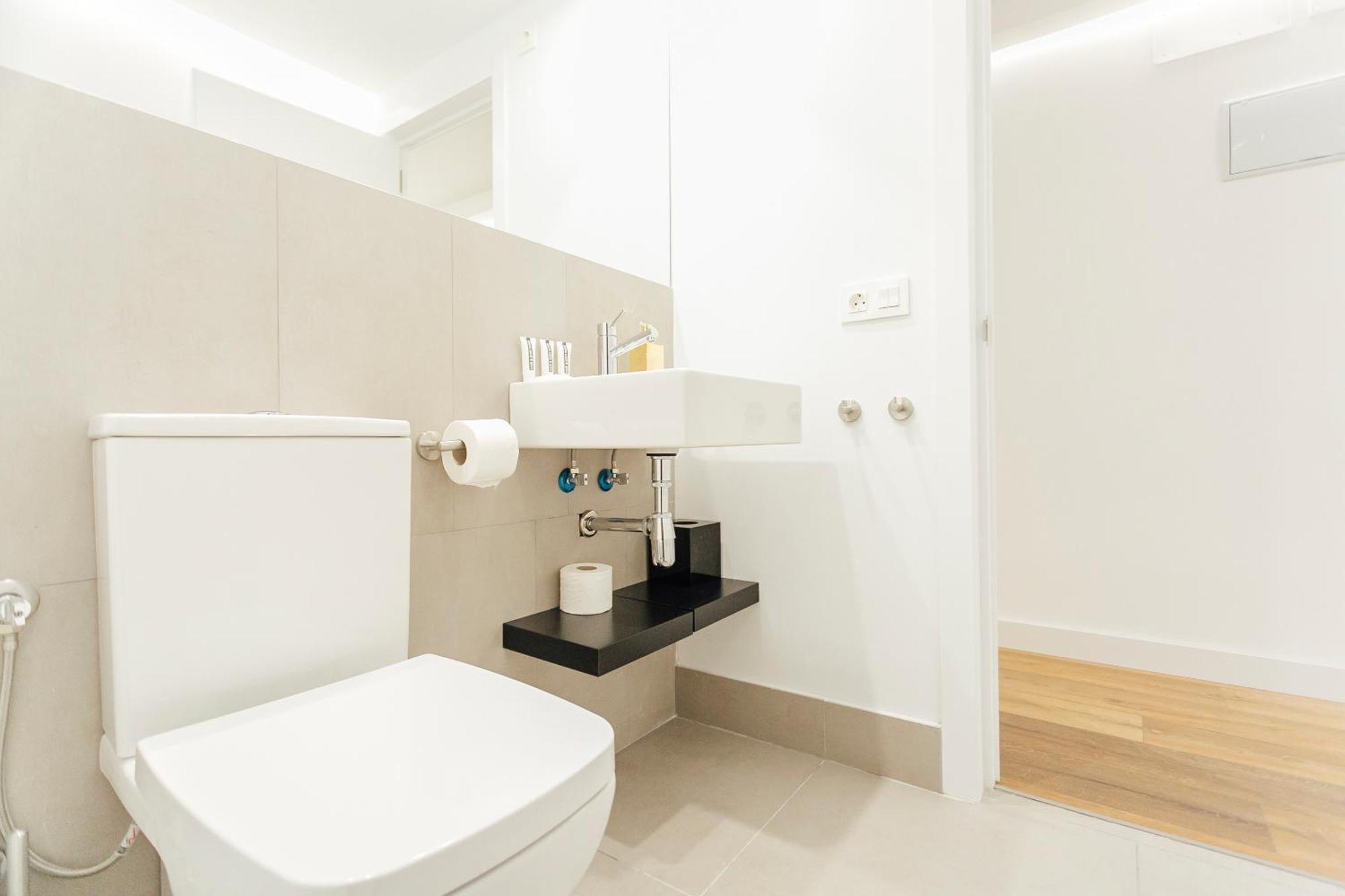 Decorated And Renovated- 2Bd 2Bth- Center Apartment เซบีญา ภายนอก รูปภาพ