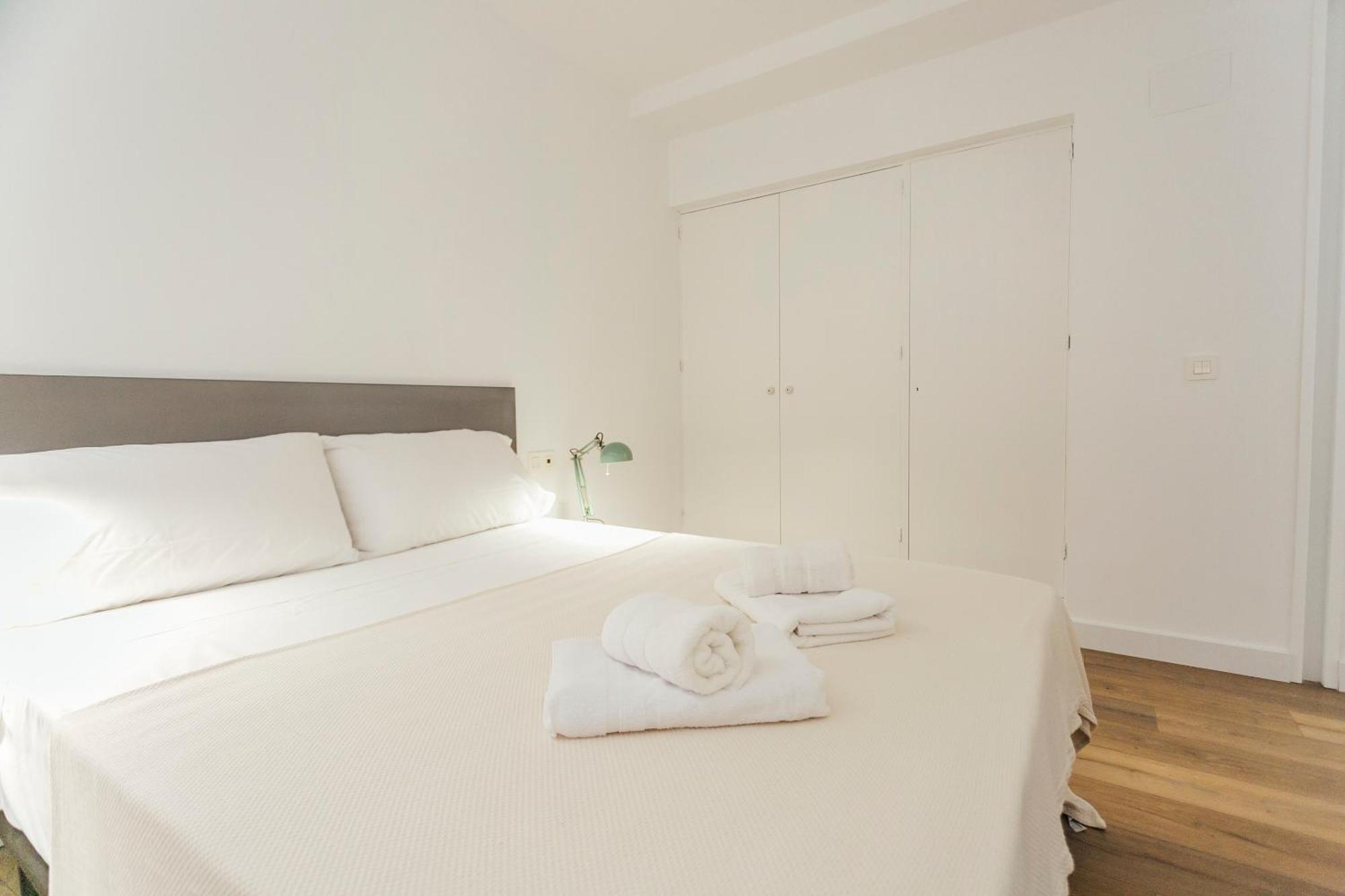 Decorated And Renovated- 2Bd 2Bth- Center Apartment เซบีญา ภายนอก รูปภาพ