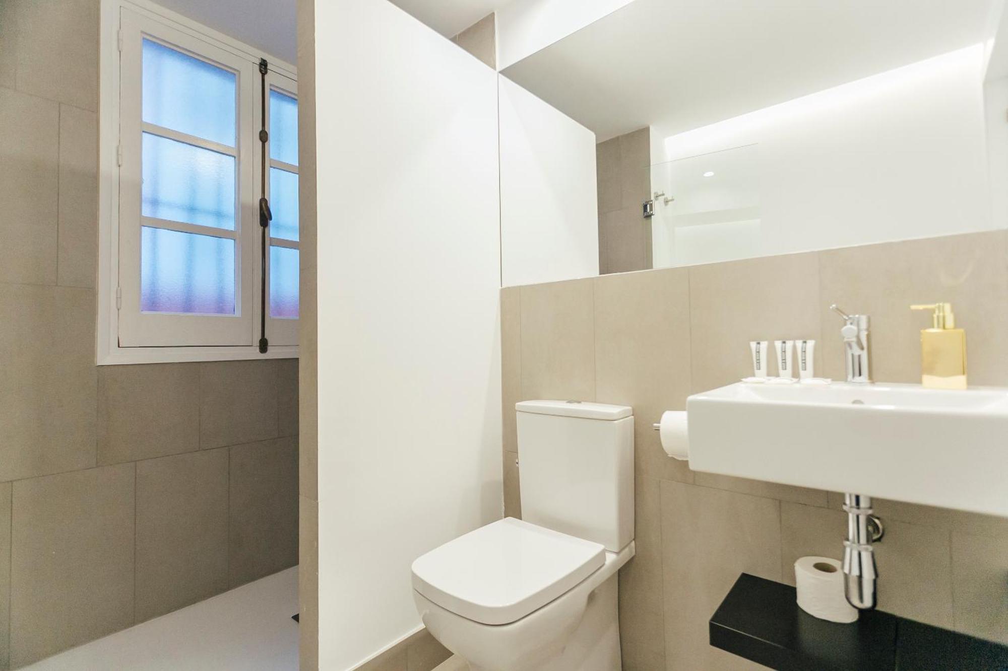 Decorated And Renovated- 2Bd 2Bth- Center Apartment เซบีญา ภายนอก รูปภาพ